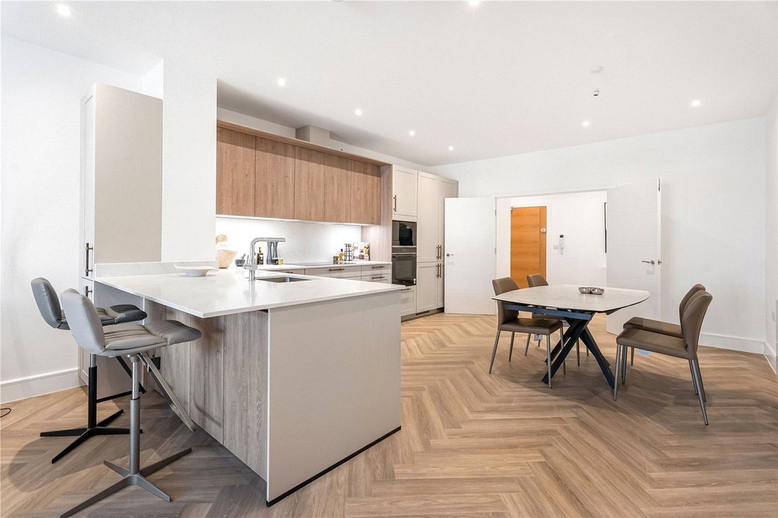 Apartment in Osidge, Barnet, England 4 - 17645418