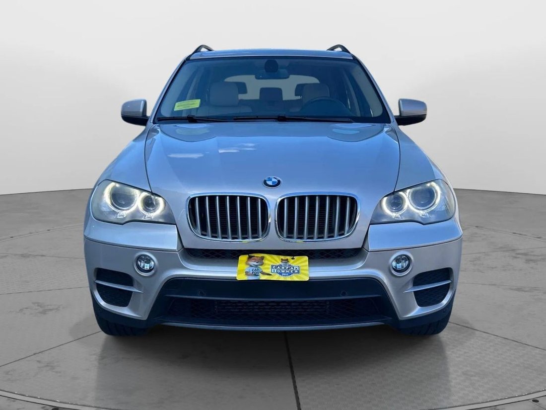 Suv in Canton, MA, United States 2 - 17460596