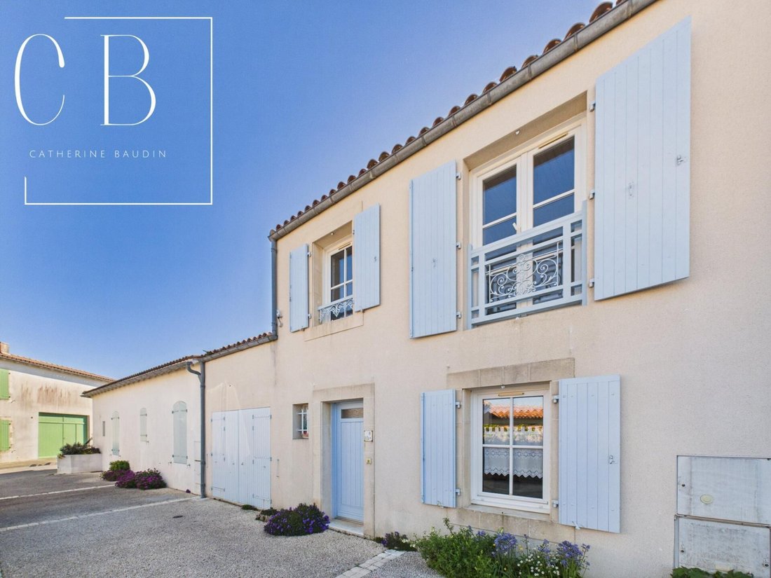 House in Saint-Martin-de-Ré, Nouvelle-Aquitaine, France 1 - 17563412