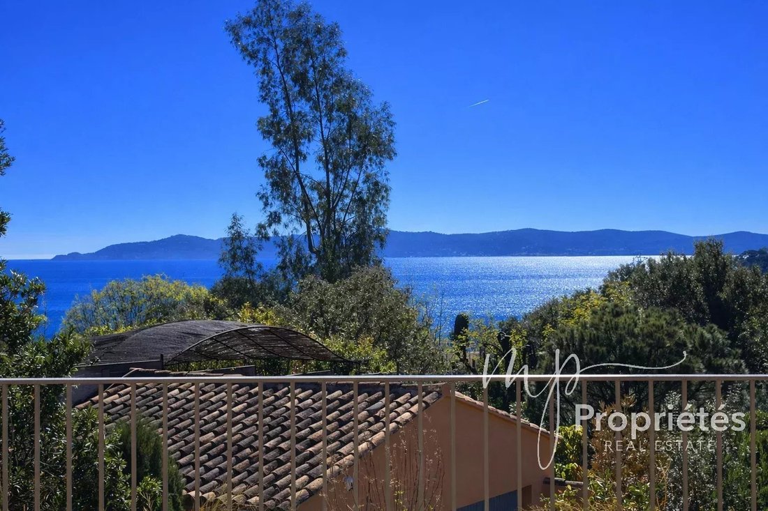 Villa in Le Lavandou, Provence-Alpes-Côte d'Azur, France 4 - 16826428