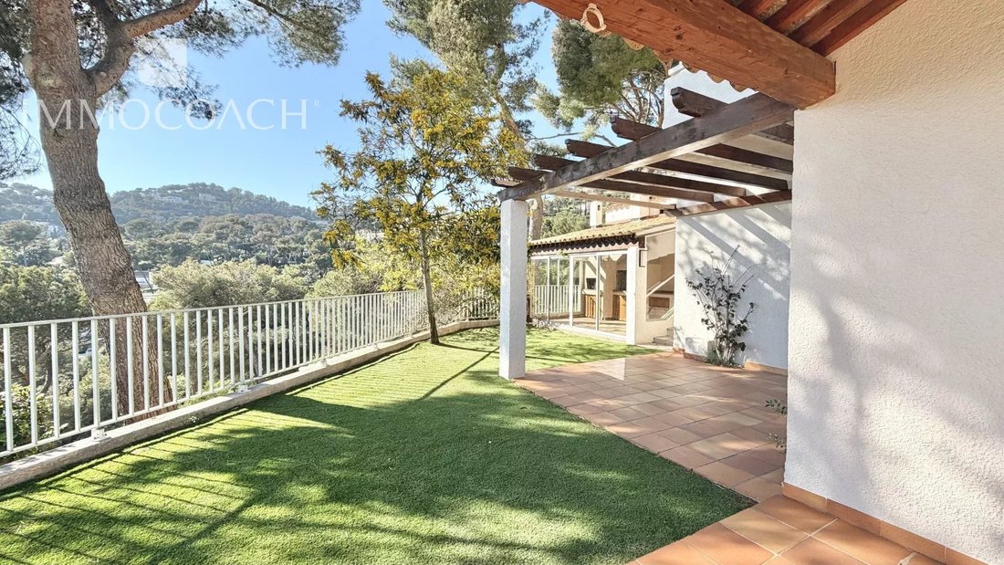 Villa in Hyeres, Provence-Alpes-Côte d'Azur, France 3 - 16893303