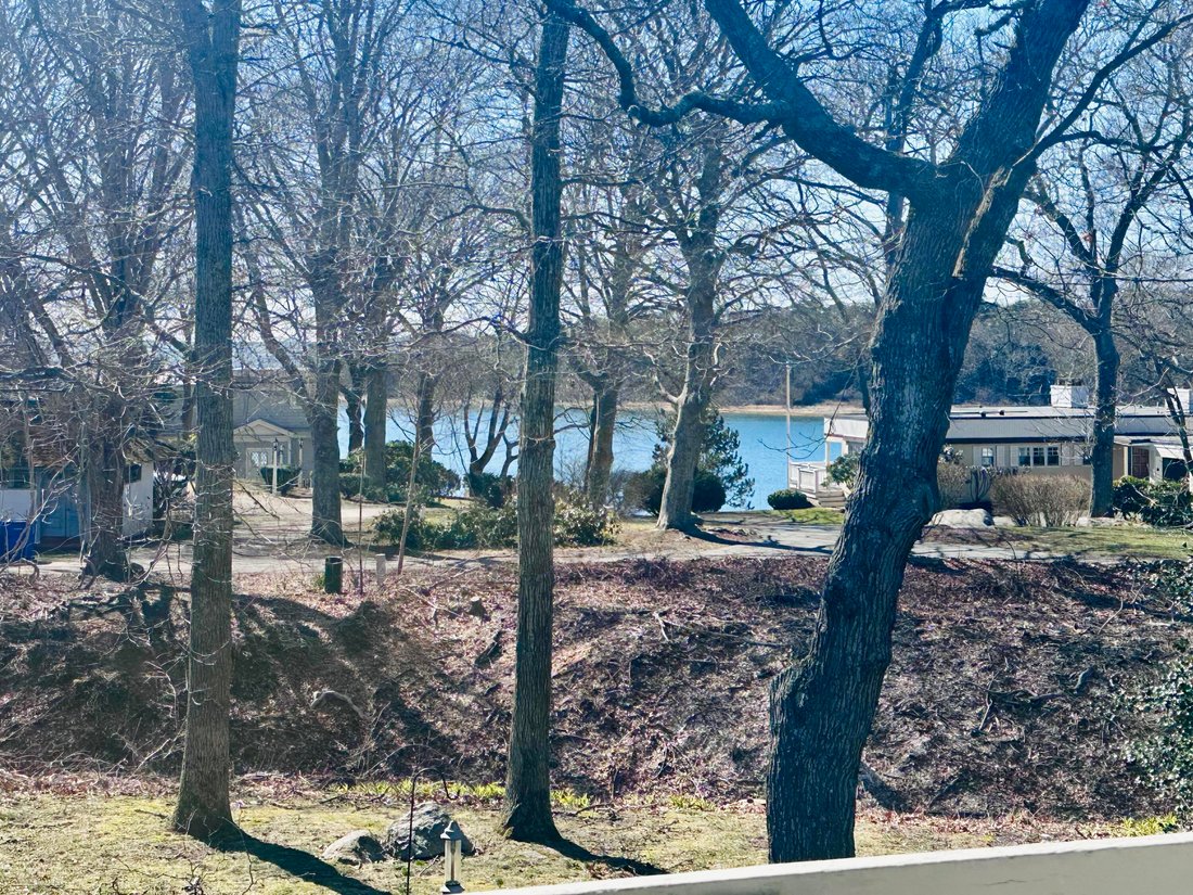 House in Bourne, Massachusetts, United States 4 - 16730004