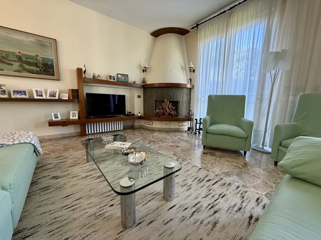 Villa in Trezzano sul Naviglio, Lombardy, Italy 5 - 17650437