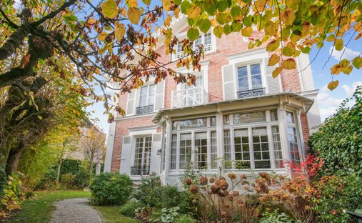 House in La Châtaigneraie-La Feuillaume Sud, La Celle-Saint-Cloud, France 1