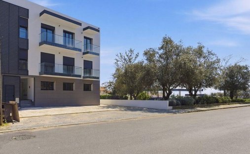 Apartment in Santa Iria de Azoia, Sao Joao da Talha e Bobadela, Lisbon, Portugal 1