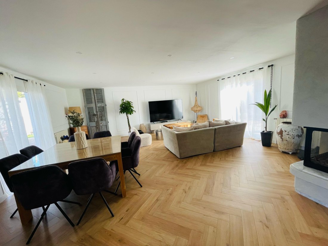 House in Balaruc-les-Bains, Occitania, France 2 - 17646324