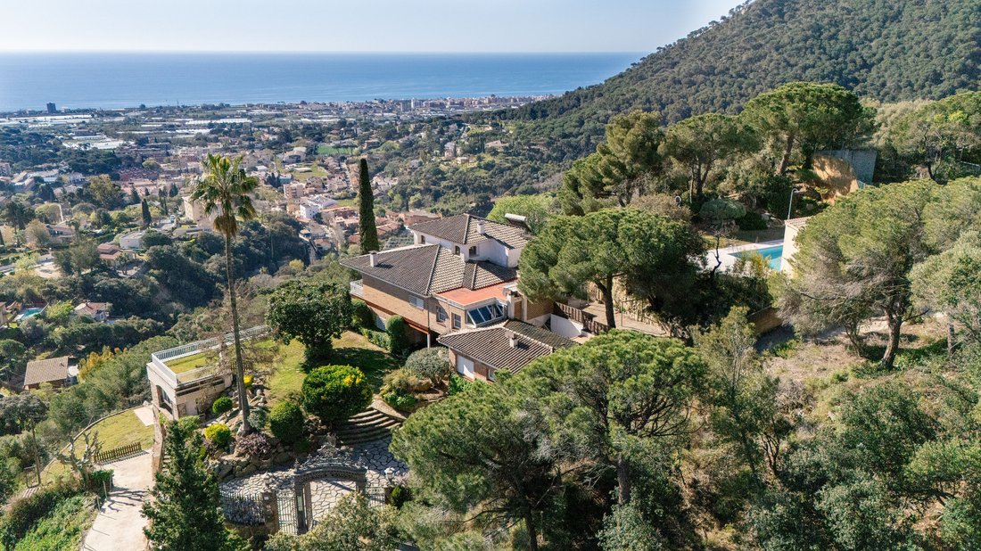 Villa in Cabrera de Mar, Catalonia, Spain 3 - 17645868