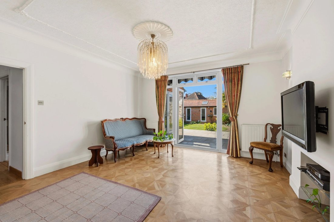 House in New Malden, Royal Borough of Kingston upon Thames, England 3 - 17653869