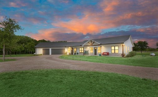 House in Riesel, Texas, United States 1