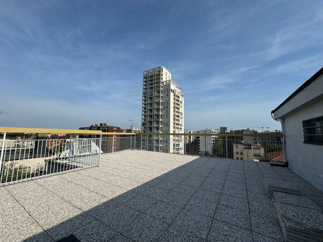 Penthouse in Centrale, Milan, Italy 5 - 17645362