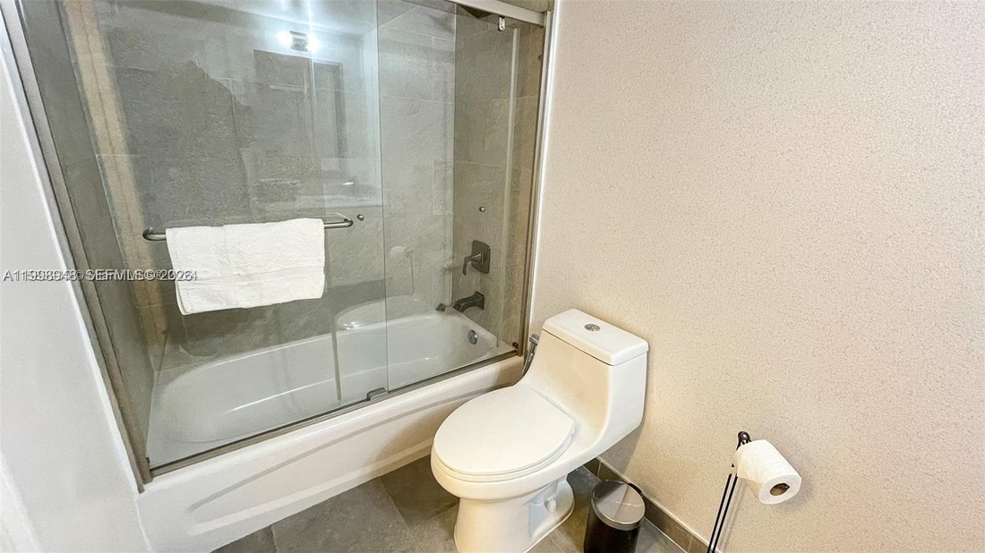 Condo in Miami, Florida, United States 3 - 17648375