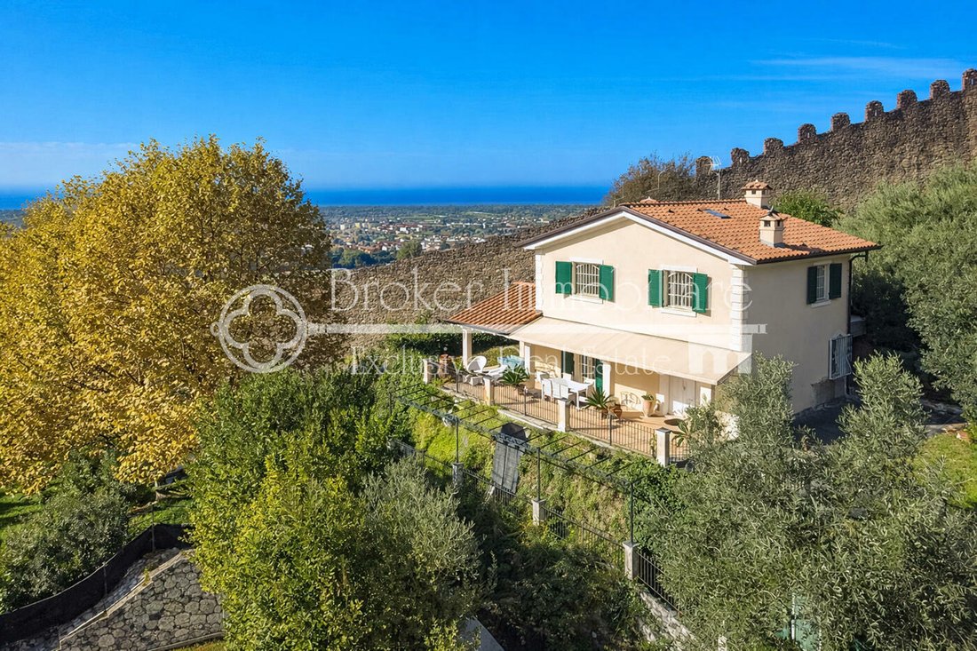 Villa in Pietrasanta, Tuscany, Italy 3 - 16566389