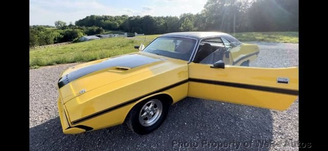 Dodge Challenger in Calverton, NY, United States 3 - 17660127
