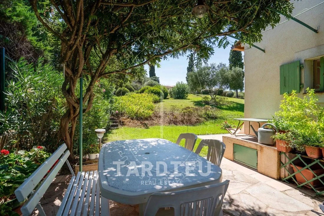 House in Zone Ouest Urbaine, Saint-Tropez, France 4 - 15879861