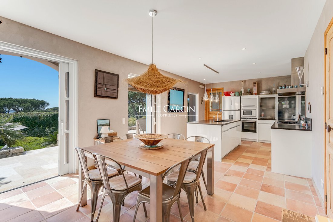 Villa in La Croix-Valmer, Provence-Alpes-Côte d'Azur, France 3 - 17650235