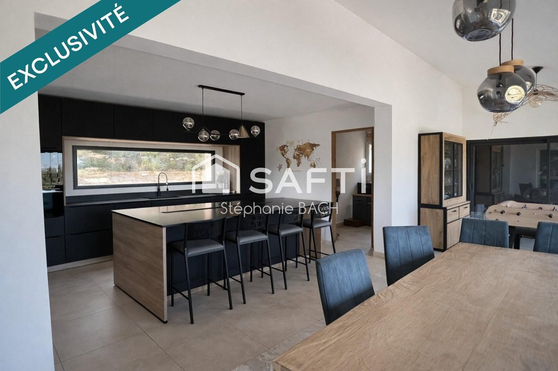 House in Ceyreste, Provence-Alpes-Côte d'Azur, France 3 - 17459506