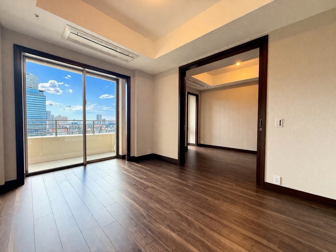 Condo in Osaka, Osaka, Japan 1 - 17644902