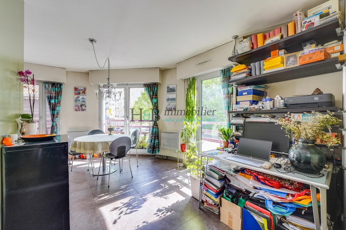 Apartment in Grange Aux Belles-Terrage, Paris 10e Arrondissement, Paris 1 - 17646300