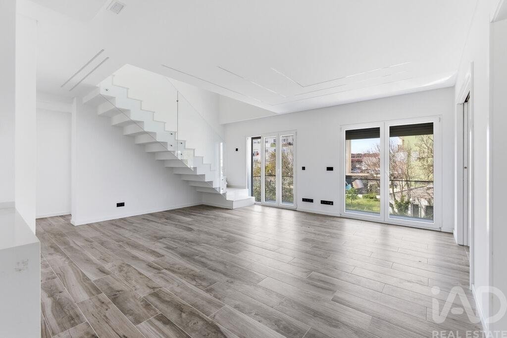 Apartment in Santa Iria de Azoia, Sao Joao da Talha e Bobadela, Lisbon, Portugal 3 - 17329933