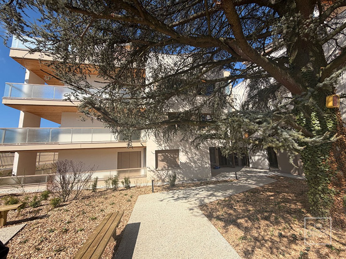 Apartment in Sainte-Foy-lès-Lyon, Auvergne-Rhône-Alpes, France 1 - 17656067