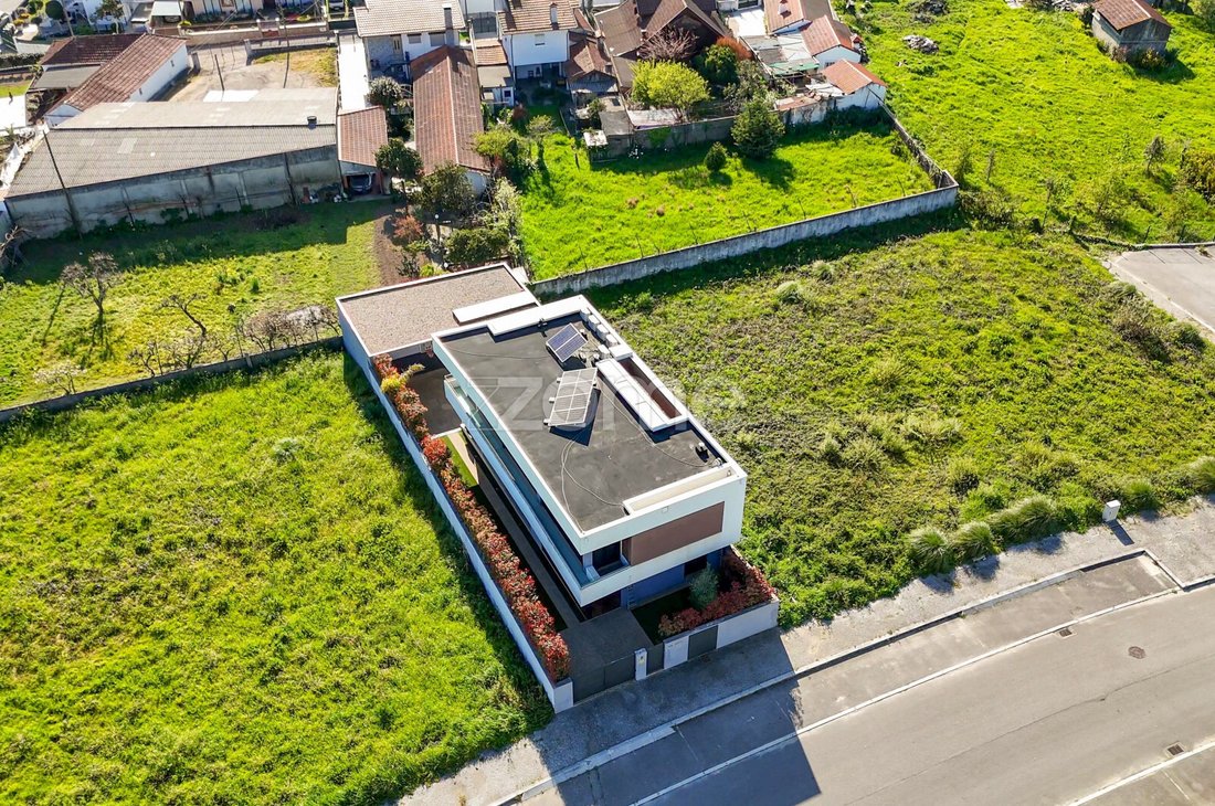 House in Santa Maria da Feira, Aveiro District, Portugal 2 - 17650800