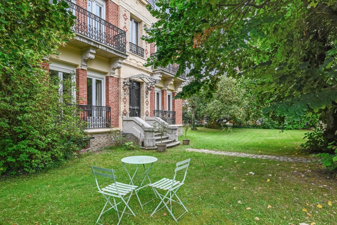 House in Sonchamp, Ile-de-France, France 3 - 17650055