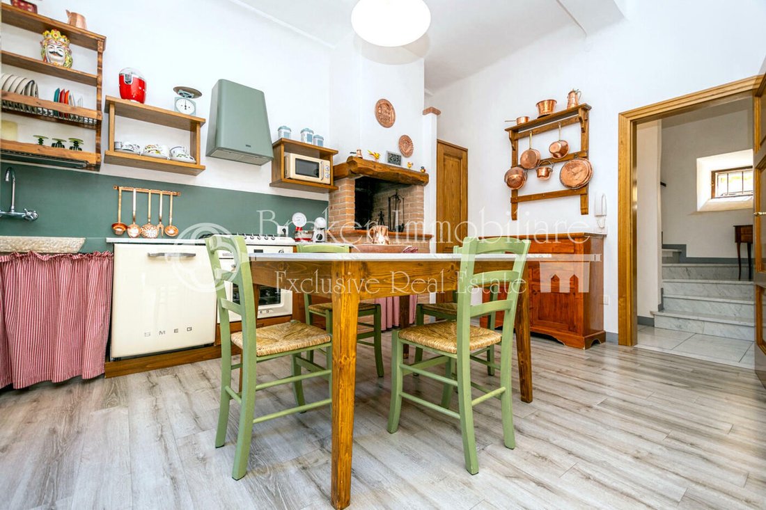 Apartment in Pietrasanta, Tuscany, Italy 4 - 17477236