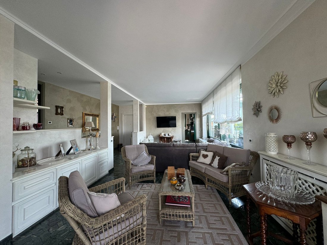 Penthouse in Centrale, Milan, Italy 2 - 17645362