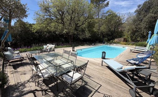 Casa a Cotignac, Provenza-Alpi-Costa Azzurra, Francia 1