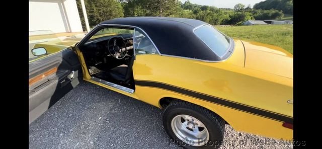Dodge Challenger in Calverton, NY, United States 5 - 17660127