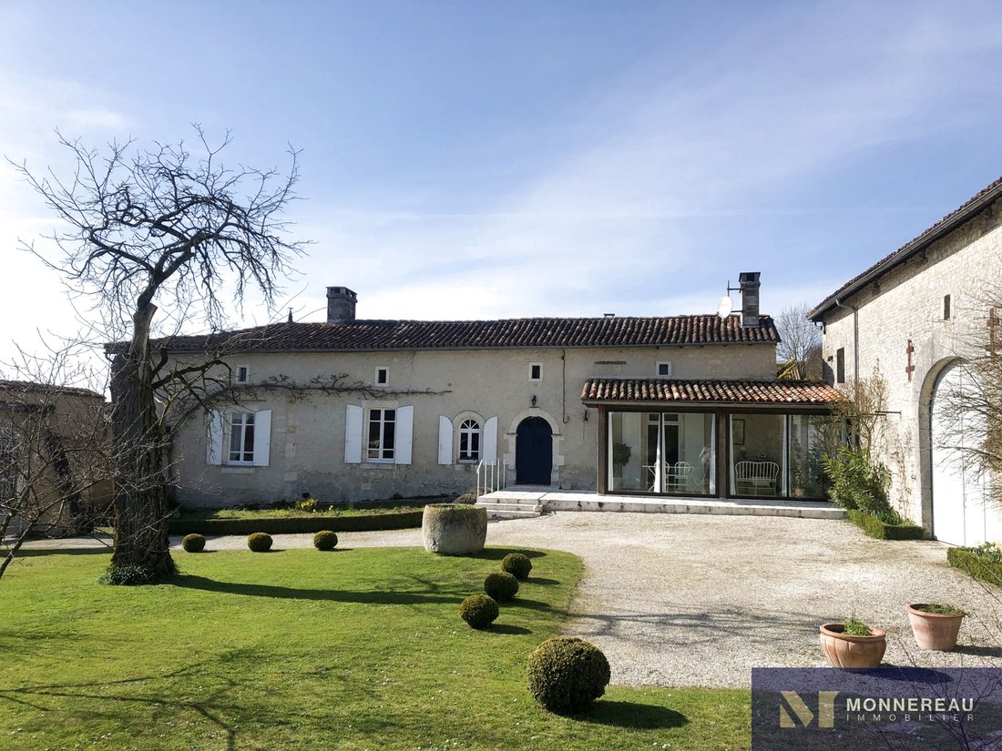 House in Brie-sous-Barbezieux, Nouvelle-Aquitaine, France 4 - 16129965