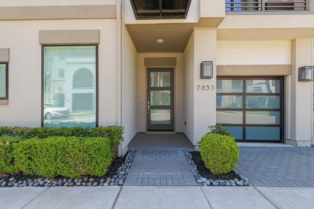 House in Plano, Texas, United States 2 - 17649358