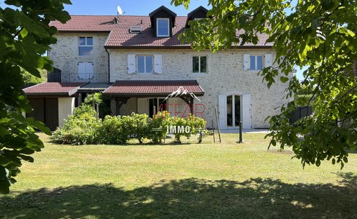 House in Saint-Jean-de-Gonville, Auvergne-Rhône-Alpes, France 1
