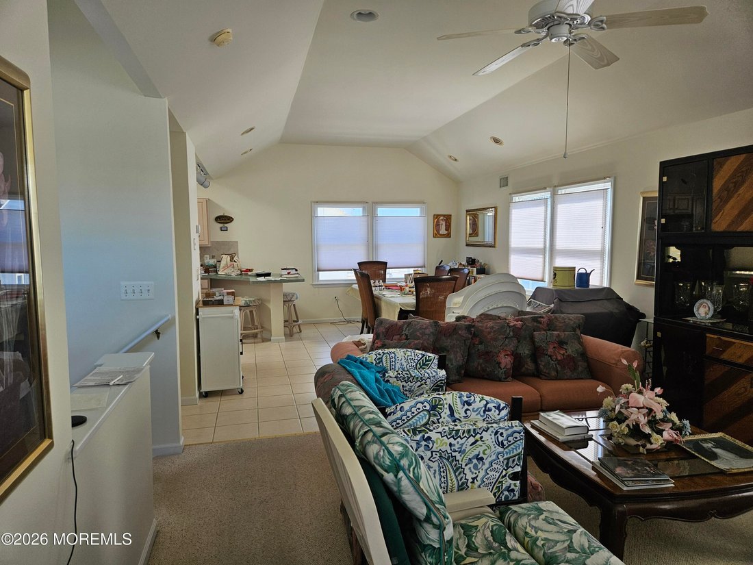 House in Ship Bottom, New Jersey, United States 4 - 17647783