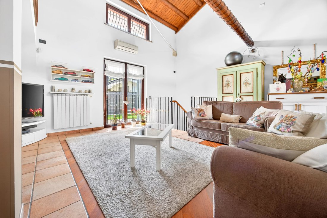 Villa in Arese, Lombardy, Italy 4 - 17653917