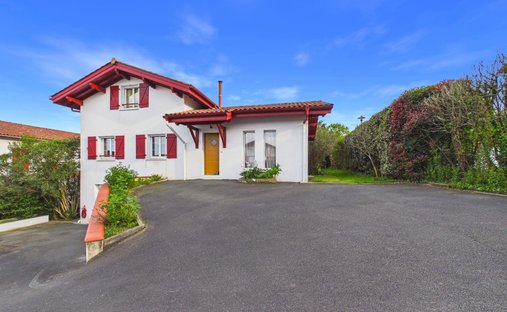 House in Larressore, Nouvelle-Aquitaine, France 1
