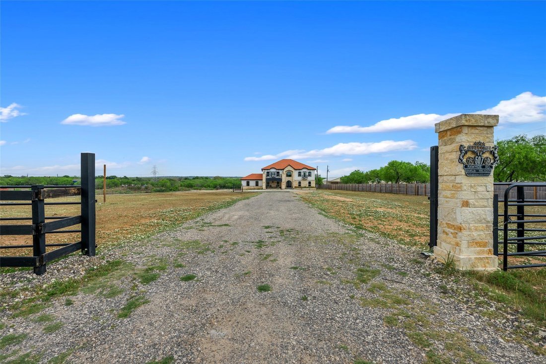 House in Seguin, Texas, United States 3 - 17652008