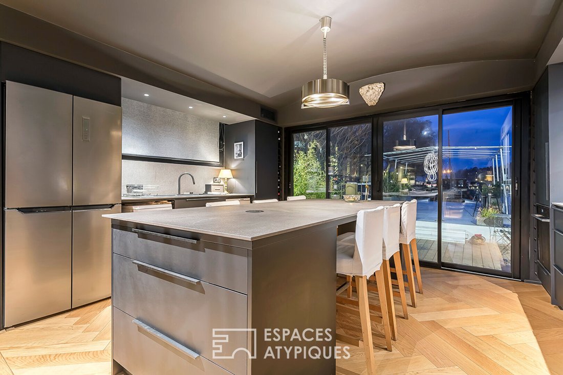 Apartment in Champvert-Point du Jour-Saint Irénée, Lyon 5e Arrondissement, Lyon 5 - 17646735