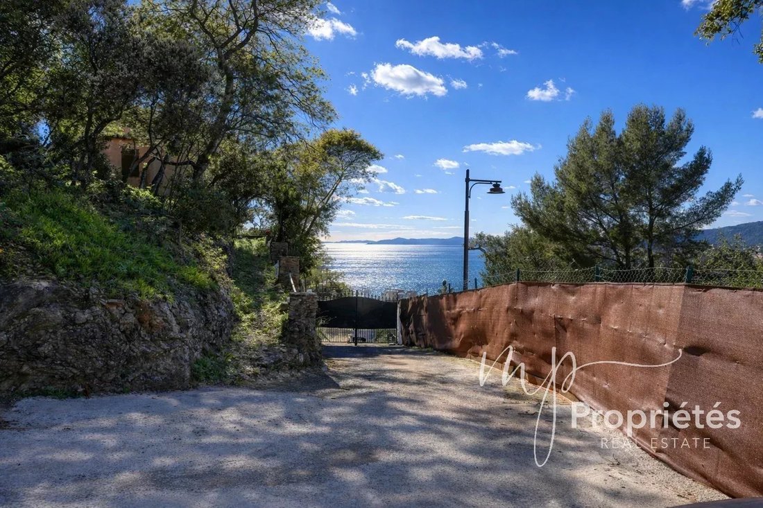 House in Rayol-Canadel-sur-Mer, Provence-Alpes-Côte d'Azur, France 2 - 17259628