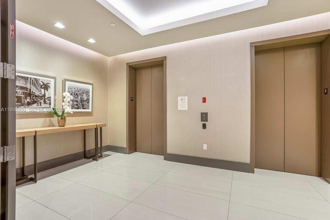 Condo in Coral Gables, Florida, United States 3 - 17648415