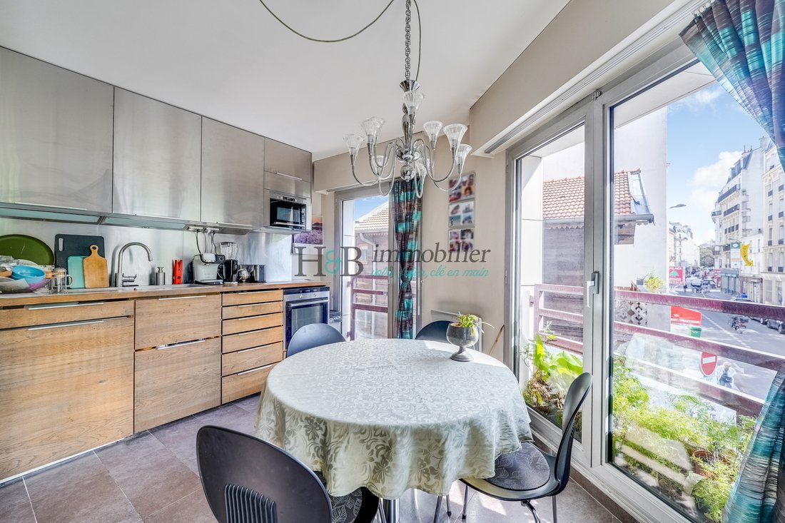 Apartment in Grange Aux Belles-Terrage, Paris 10e Arrondissement, Paris 4 - 17646300