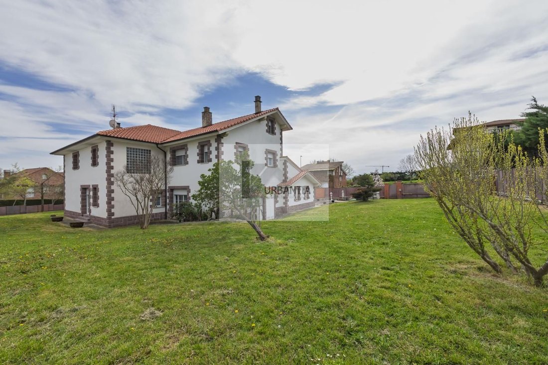 Villa in Berrioplano / Berriobeiti, Navarre, Spain 5 - 17648287