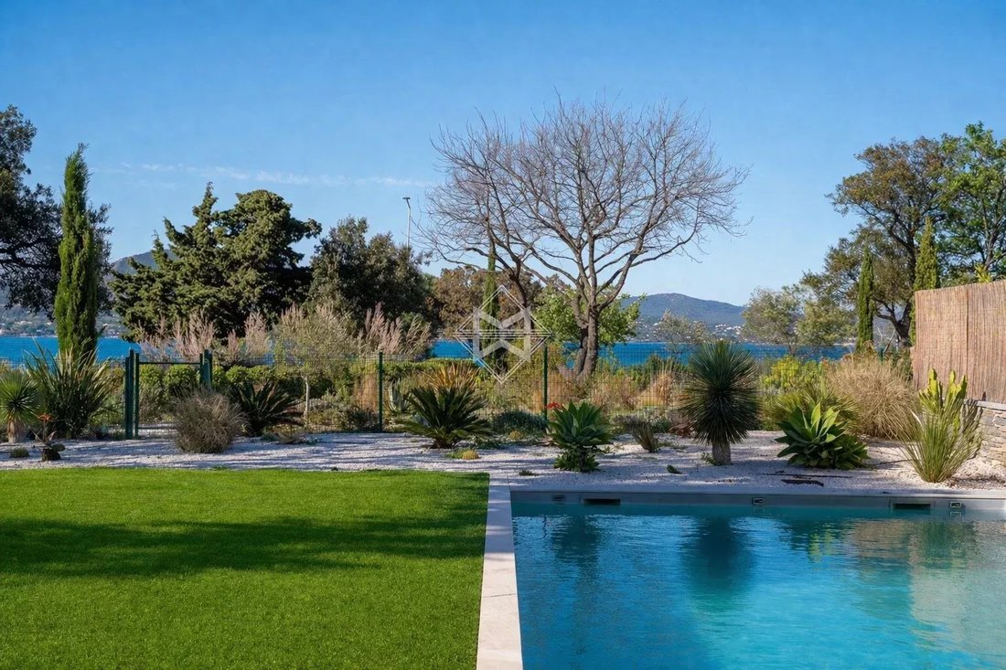 Villa in Gassin, Provence-Alpes-Côte d'Azur, France 1 - 17602763