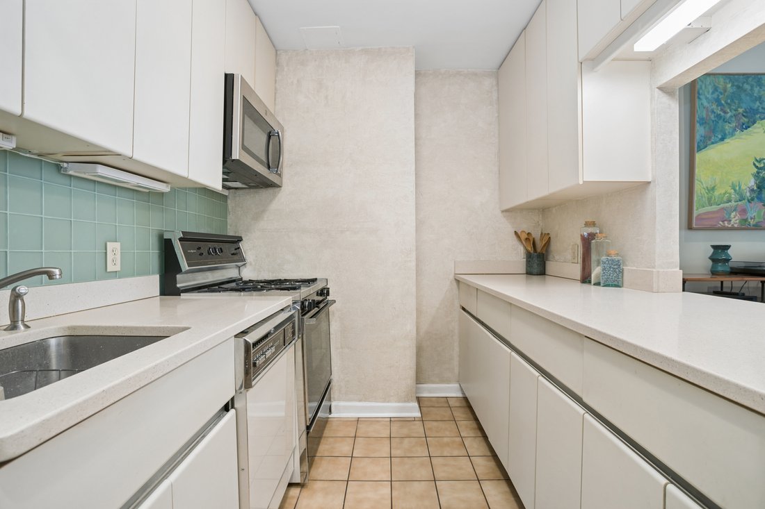 Co Op in New York, New York, United States 4 - 17646647
