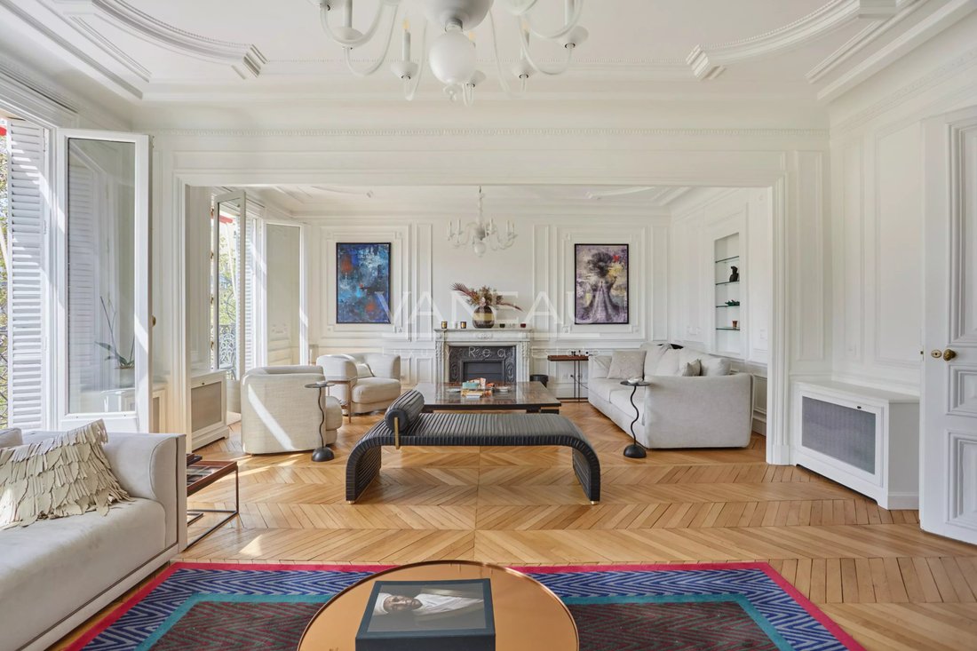 Apartment in Chaillot, Paris 16e Arrondissement, Paris 1 - 17650376