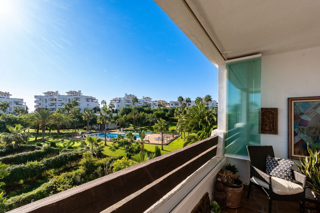 Wohnung in Estepona, Andalusien, Spanien 2 - 17647049