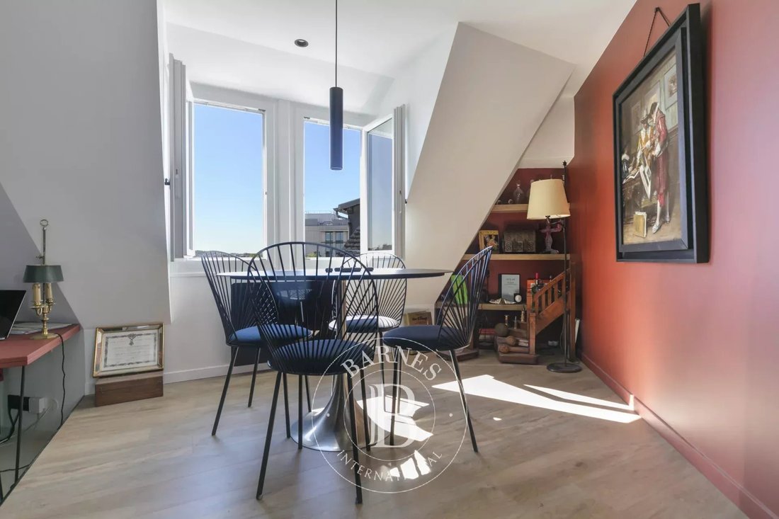 Apartment in Charles Laffitte, Neuilly-sur-Seine, France 3 - 17645085