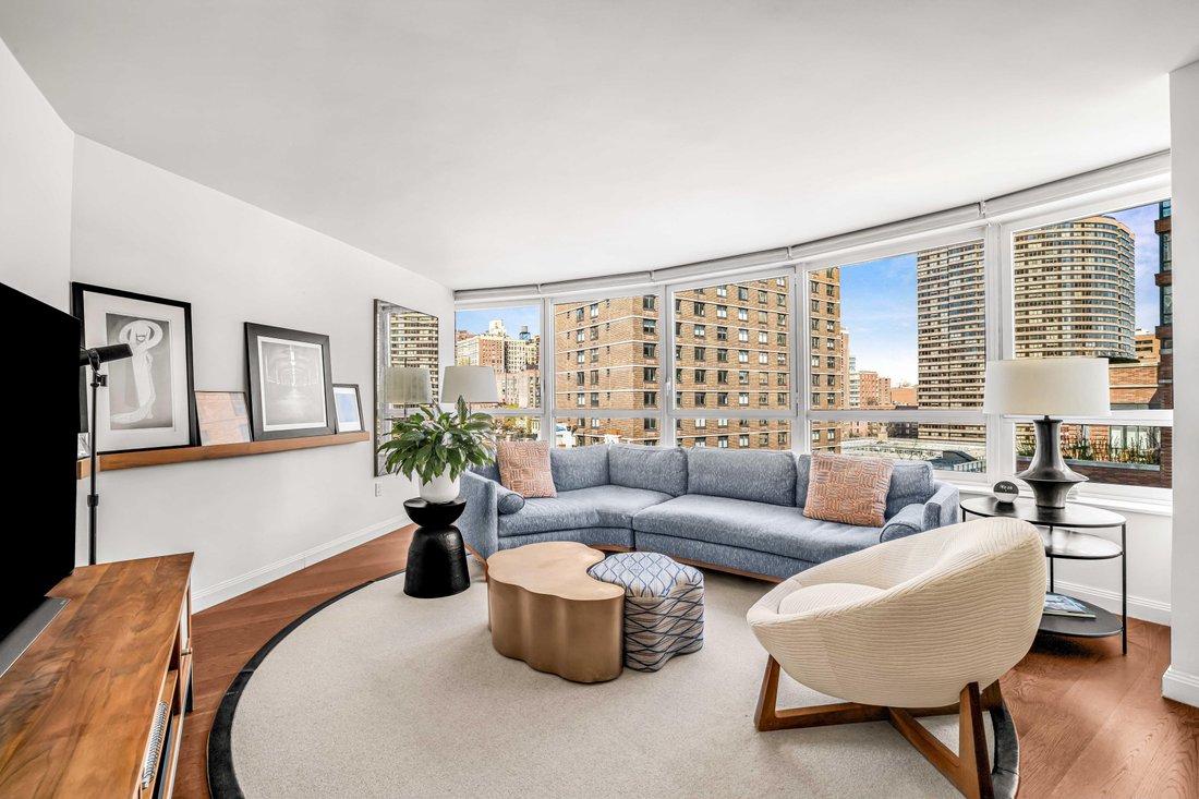Condo in New York, New York, United States 3 - 17653396