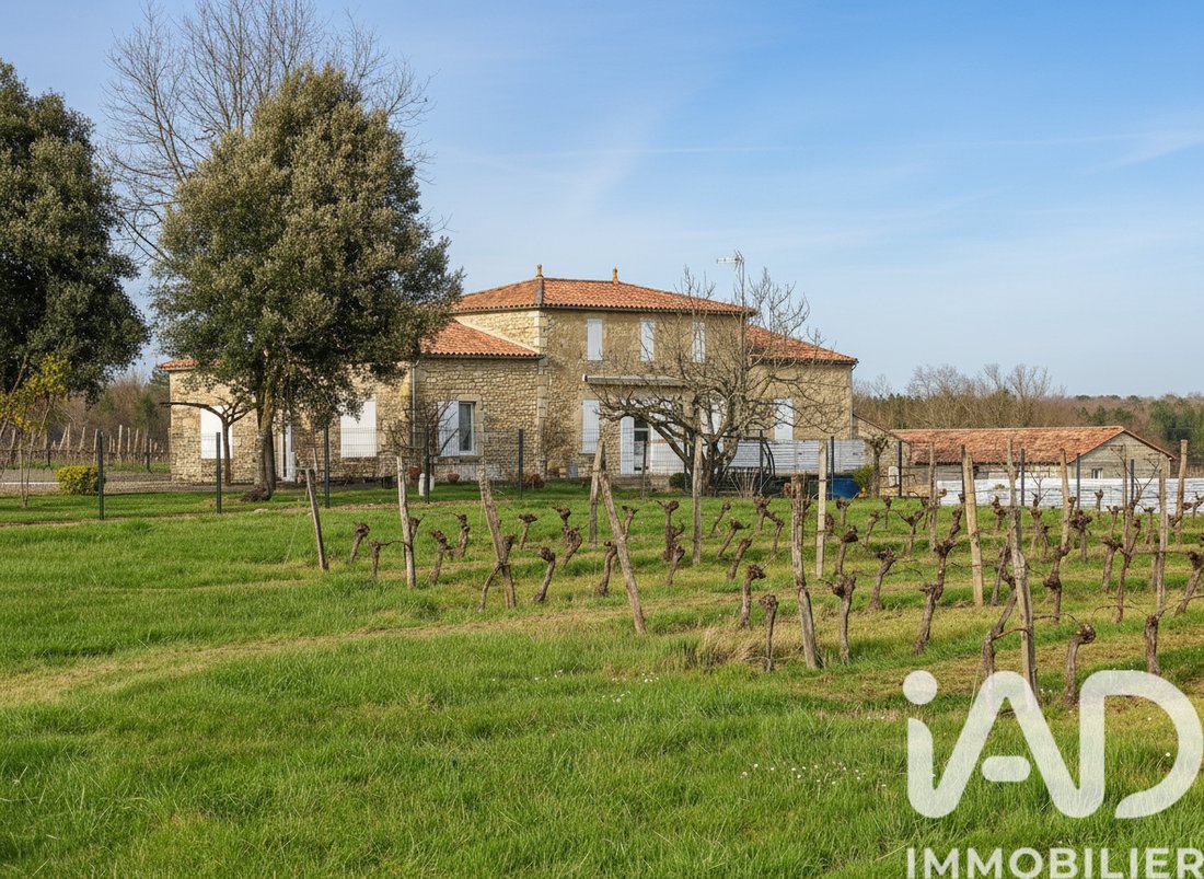 House in Sauveterre-de-Guyenne, Nouvelle-Aquitaine, France 1 - 17389805