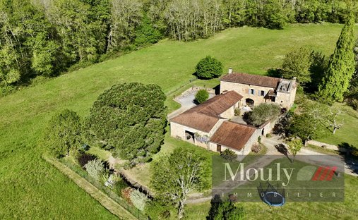 Estate in Prayssac, Occitania, France 1